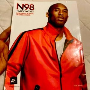XXL magazine featuring Gucci Mane, but the real star is Kobe Bryant on the back
